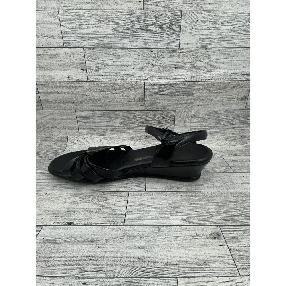SAS Shoes Womens Size 8.5M Black Leather Tripad Comfort Sandals Made USA Buckle‎
